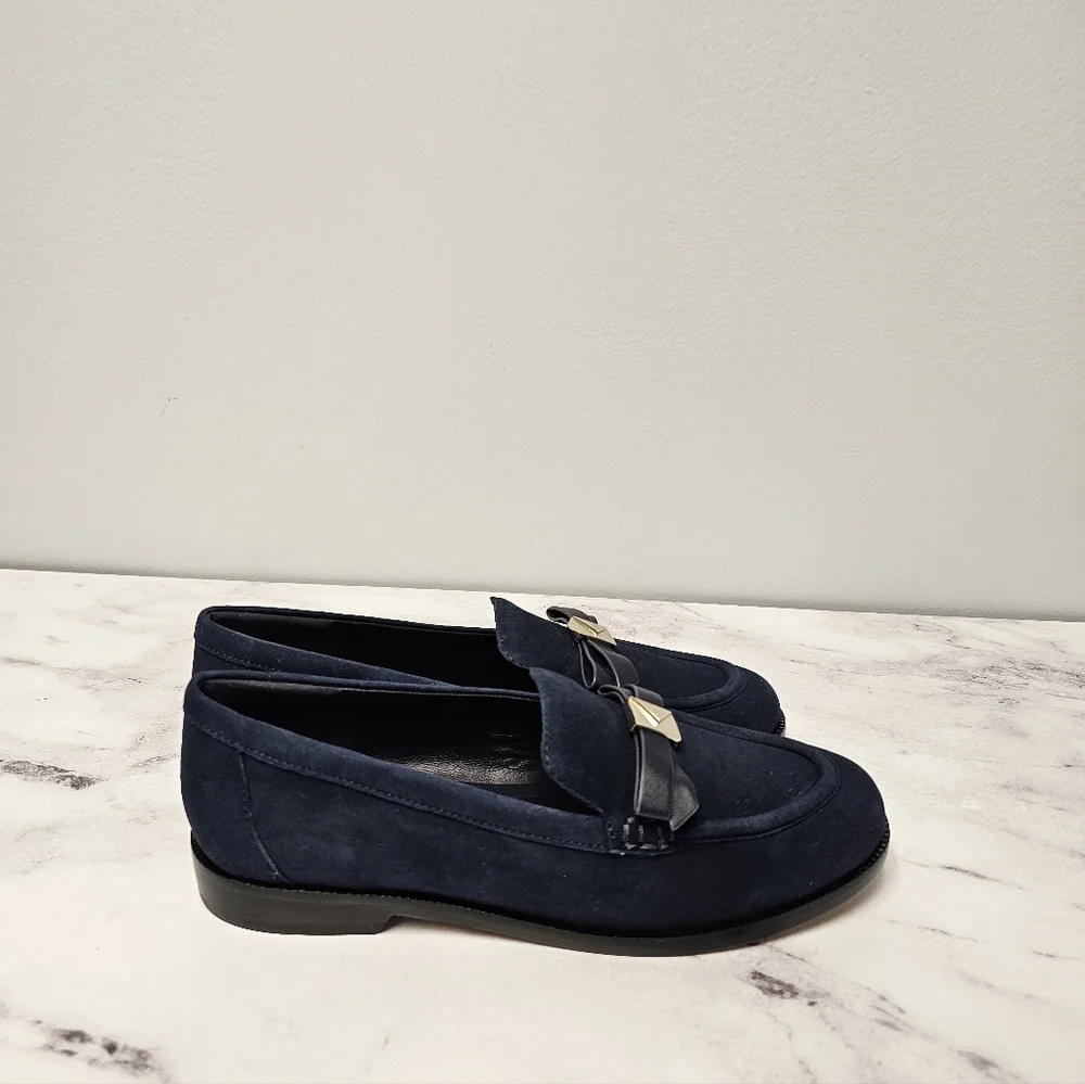 Kate Spade Deco Bow Dark Blue Suede Navy Blue Loafers with Gold Detail 6‎ NWT